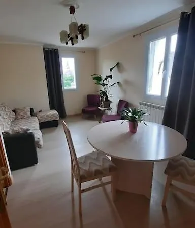 De Maison Avec 2 Apartment