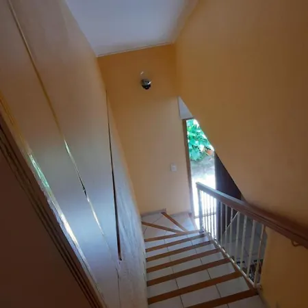 De Maison Avec 2 Appartamento *