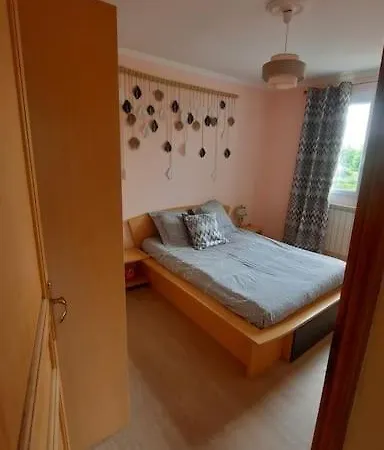 Διαμέρισμα De Maison Avec 2