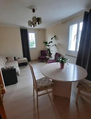 De Maison Avec 2 Апартаменты