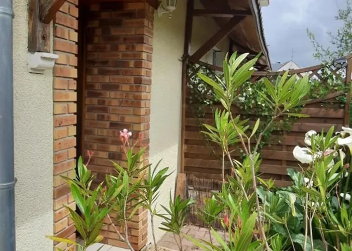 Апартаменты De Maison Avec 2